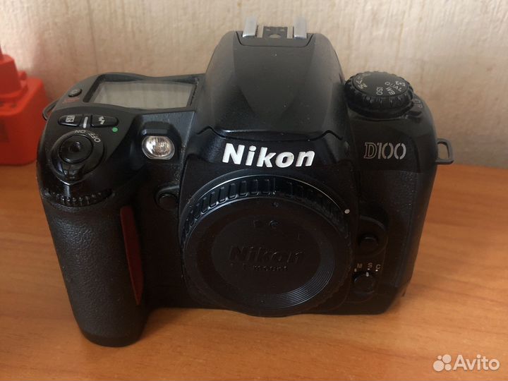 Nikon d100 музейного уровня