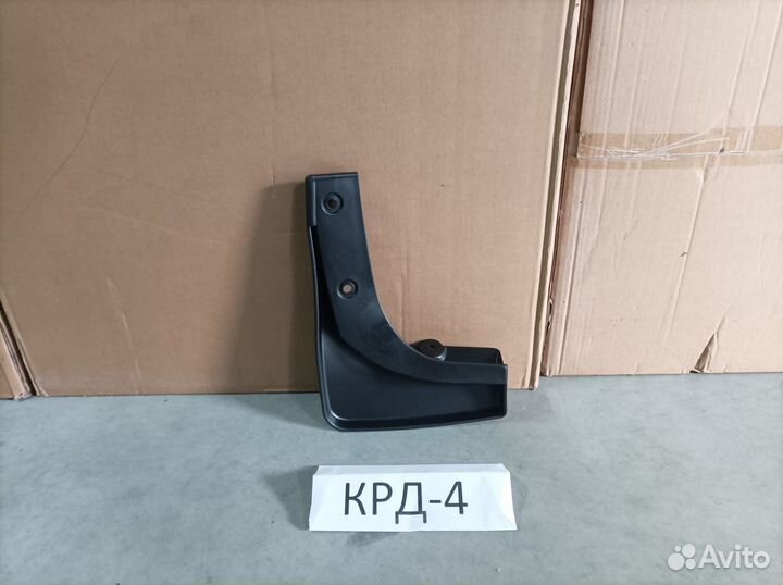 Брызговик передний правый Outlander 1 2003-2008