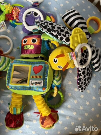 Подвесные игрушки и ночник Lamaze