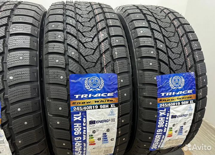 Tri Ace Snow White II 245/40 R19 и 275/35 R19 53J