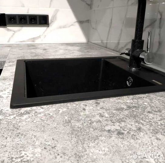 Кухня готовая новая