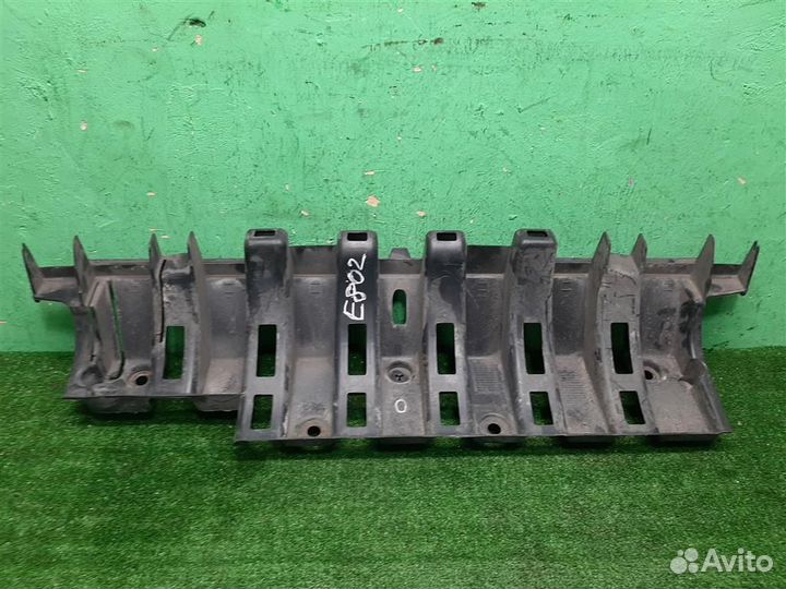 Кронштейн бампера заднего Peugeot 3008 2010