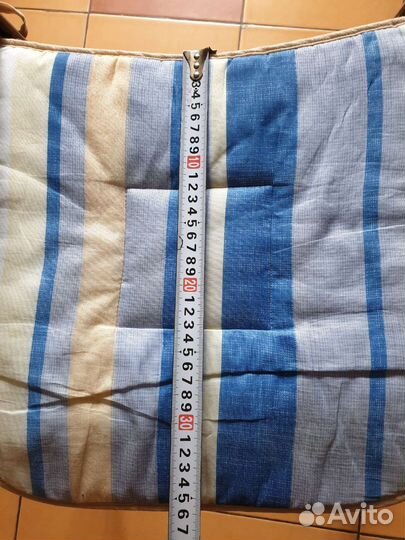 Сидушки на стулья комплект 3шт бу