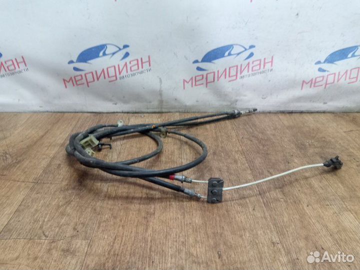 Трос стояночного тормоза Mazda 3 BL 2012