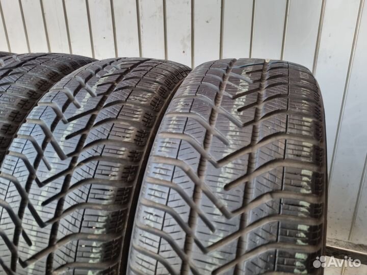 Pirelli Winter 210 SnowControl Serie III 205/55 R16