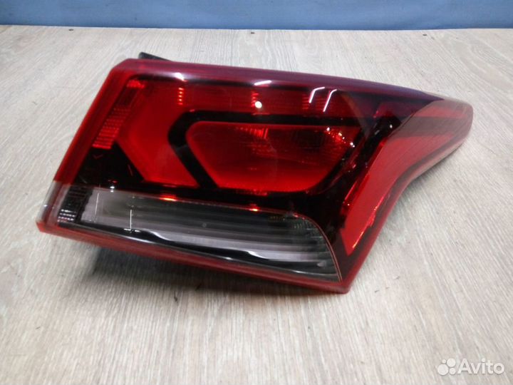 Фонарь задний Hyundai Solaris седан с 2017 г.в