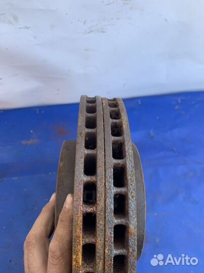 Диск тормозной передний toyota altezza