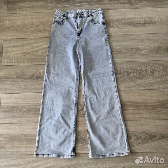 Джинсы голубые 26
