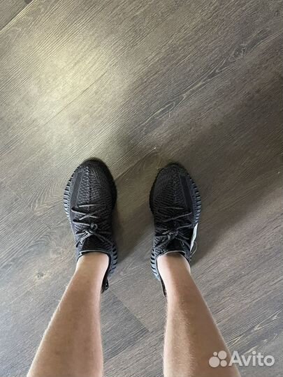 Adidas yeezy boost 350 v2 black reflective