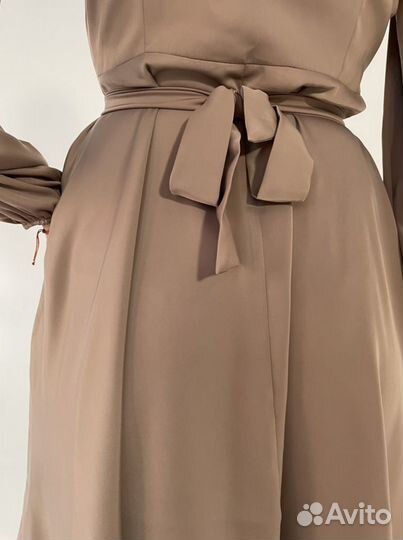 Платье бежевое