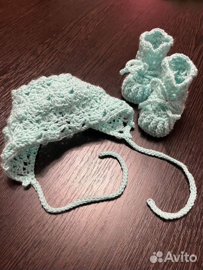 Комплект пинетки и чепчик