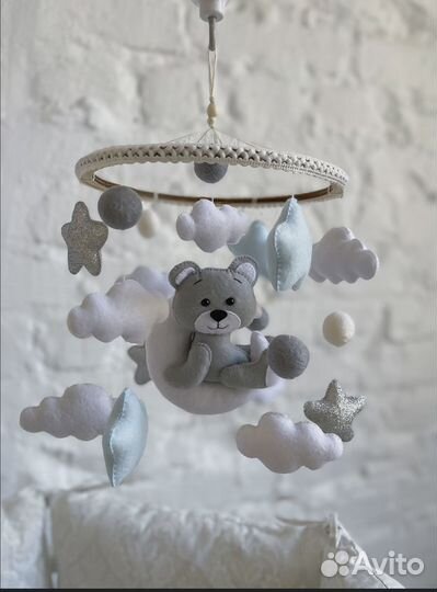 Продам мобиль в детскую кроватку ручной работы