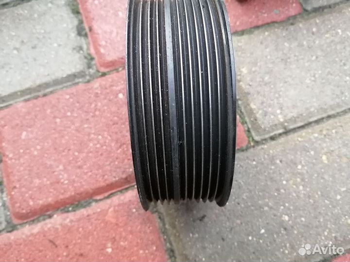 Шкив Помпы Опель Инсигния 1.8 A18XER 55565004