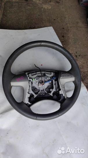 Руль на Toyota Camry 40