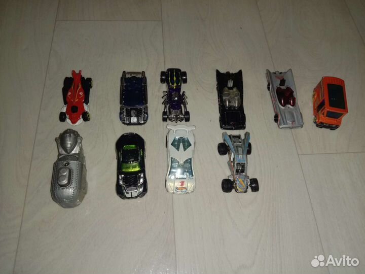 Машинки хотвилс