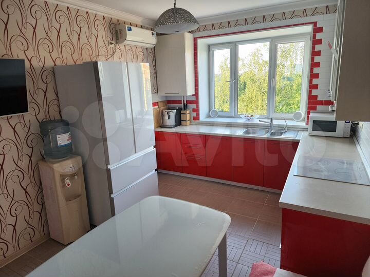 2-к. квартира, 61 м², 5/10 эт.