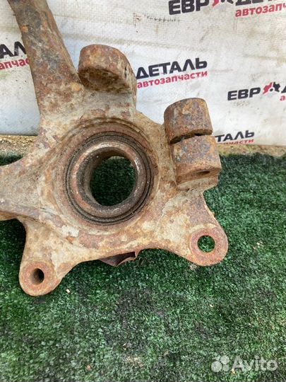 Кулак поворотный передний правый Hyundai Santa Fe