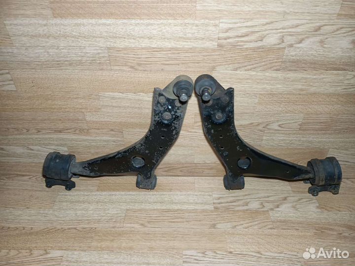 Рычаг передний Ford Kuga 1