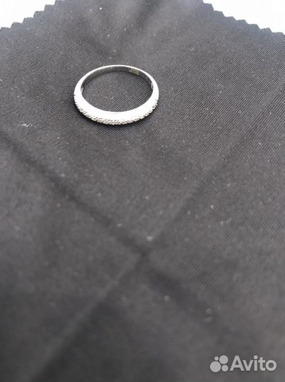 Кольцо из белого золота с бриллиантами