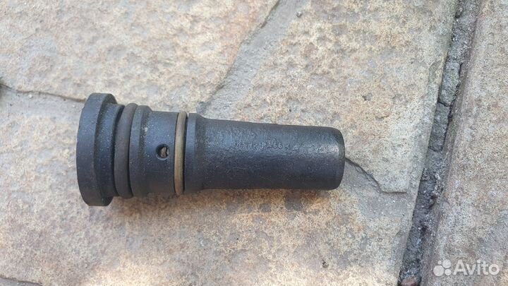 Втулка направляющая форсунки 2.3 ауди 100