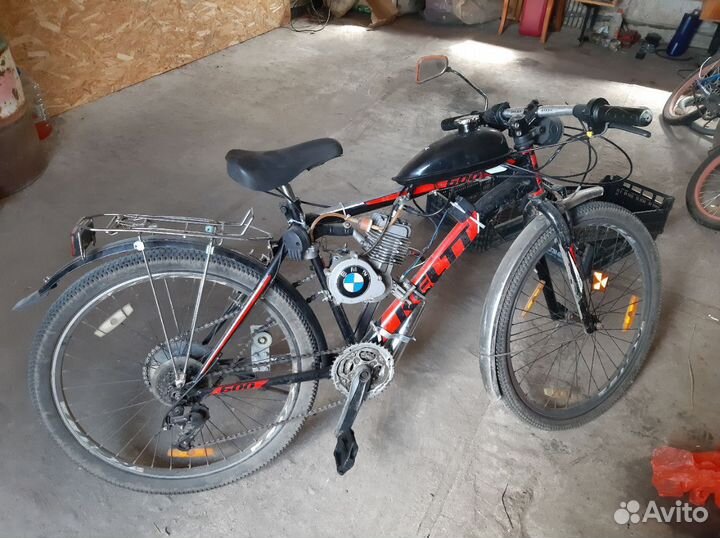 Велосипед с бензиновым мотором