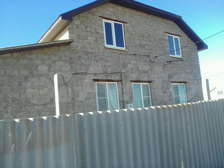 Дом 180 м² на участке 7 сот.