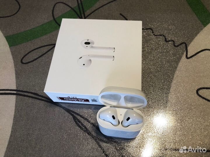 Продаю наушники Apple AirPods 2
