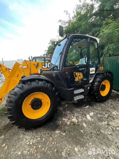 Телескопический погрузчик JCB 541-70, 2012