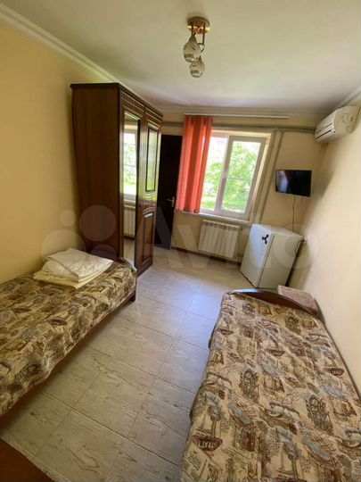 Комната 16 м² в 3-к., 1/2 эт.