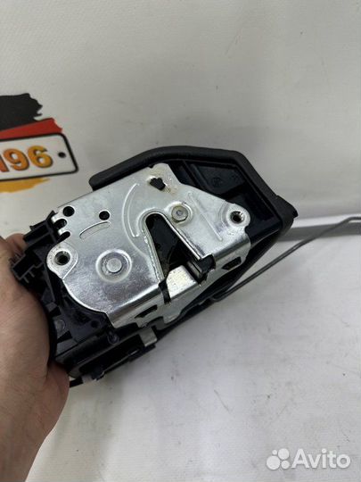 Замок двери задний левый Bmw X5 E70 N57D30 2013