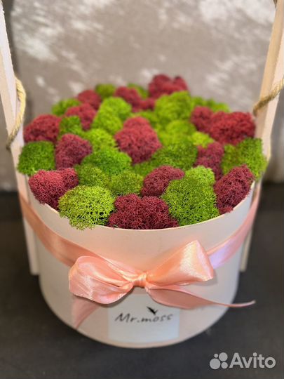 Подарочная корзина из стабилизированного мха