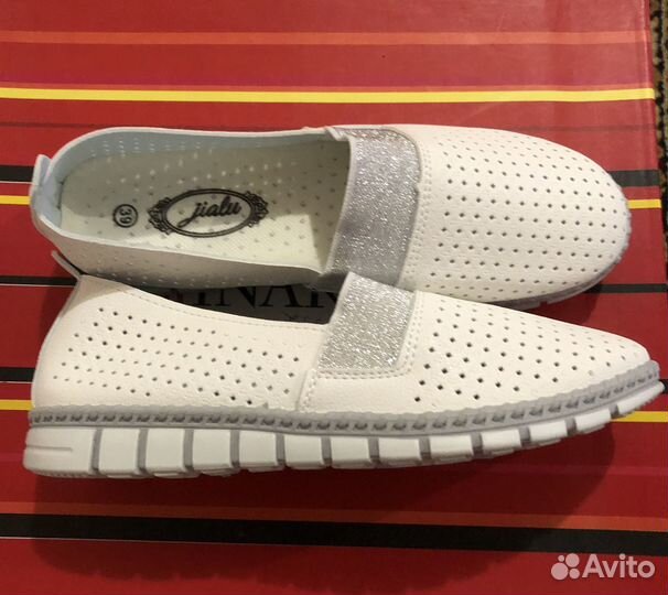 Обувь женская 37