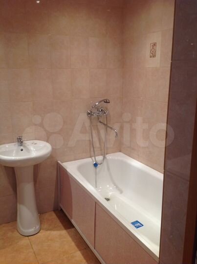 2-к. квартира, 63 м², 9/10 эт.