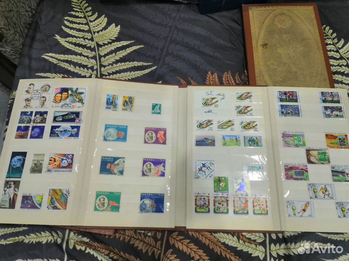 Коллекция марок в альбомах
