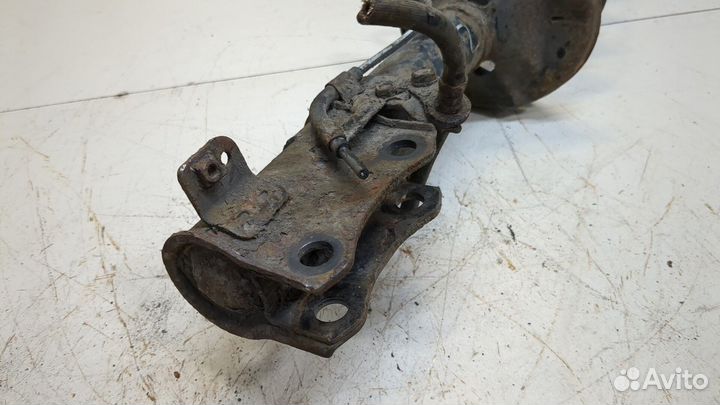 Амортизатор подвески правый передний Toyota Yaris, 2008