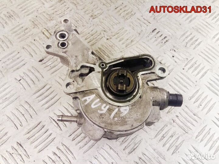 Насос вакуумный Volkswagen Sharan AUY 038145209A