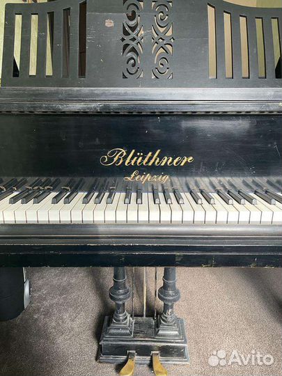 Рояль кабинетный