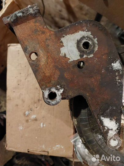 Кронштейн генератора газель