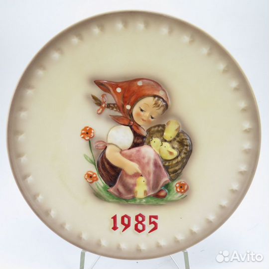 Тарелки-Барельефы серии «Дети Хуммель»