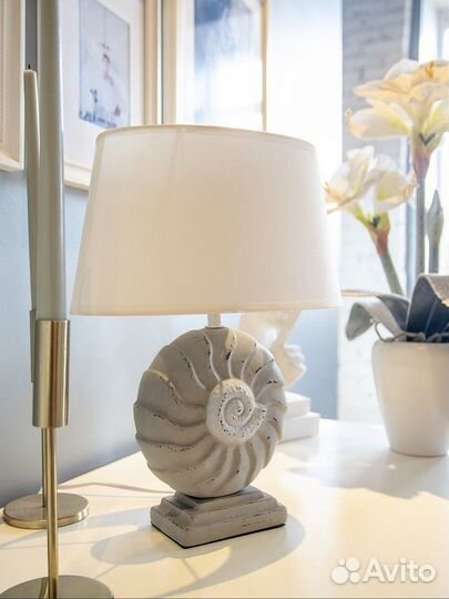 Лампа светильник настольный