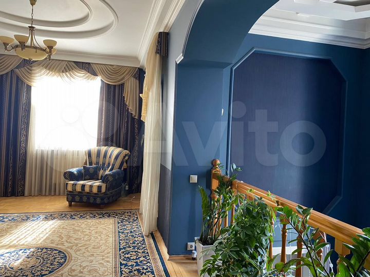 Дом 210 м² на участке 5 сот.