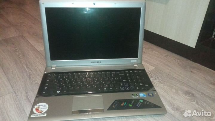 Ноутбук samsung rv511