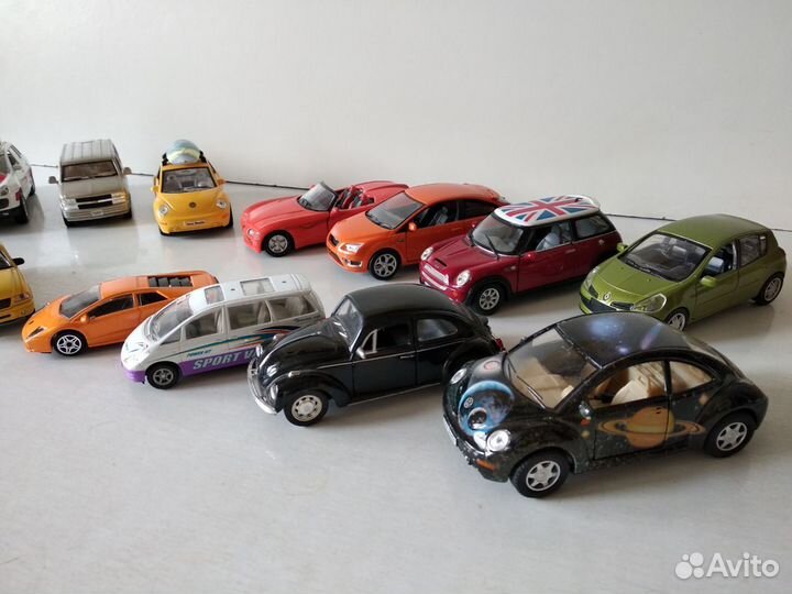 Машинки BMW Chevrolet Cadillac Ford Dodge Renault