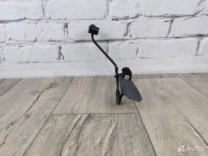 Педаль акселератора (газа) Carina E