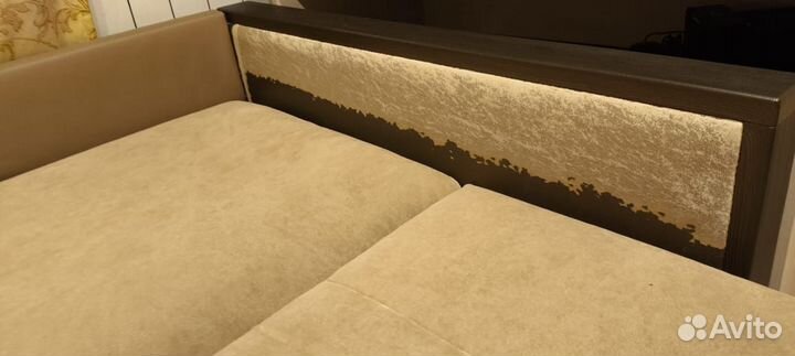 Диван Моон бу