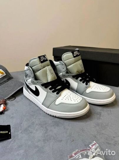 Кроссовки Nike Air Jordan 1 mid (с мехом)