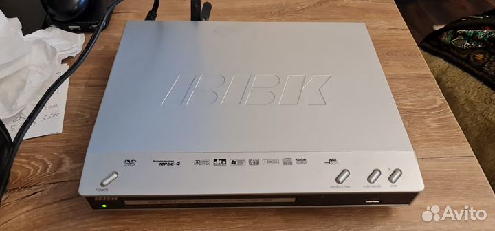 Видеоплеер DVD BBK DV117S1