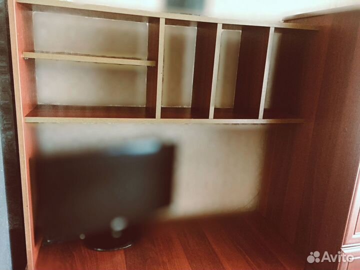 Компьютерный стол