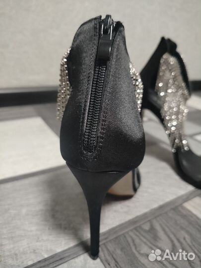 Босоножки женские 38 размер новые