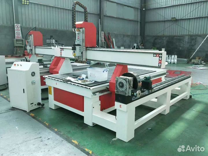Фрезерный станок чпу 1631 с токарной осью сбоку